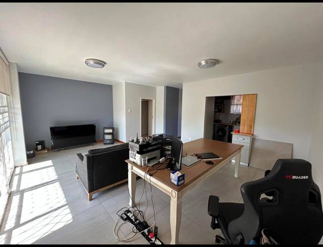 2 BEDROOM APARTMENT FOR SALE IN ZWARTKOP